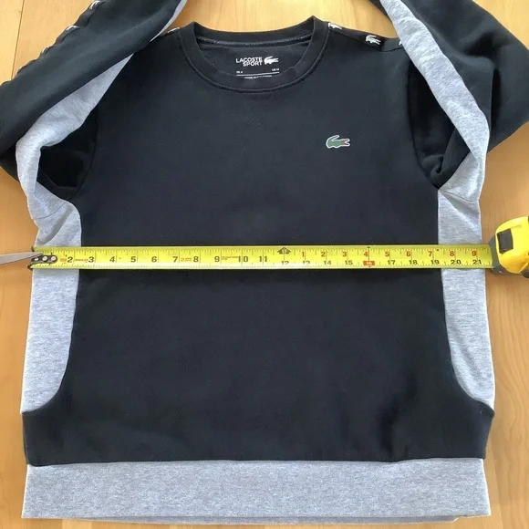 Lacoste Graphic Logo Tape Crewneck Sweatshirt - Picture 11 of 12